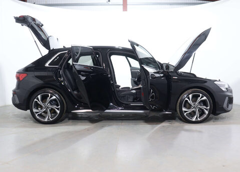 Audi A3 1.0 A3 Sportback 30 TFSI MHEV S Line Semi-Auto 5dr 54