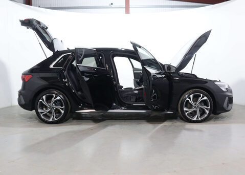 Audi A3 1.0 A3 Sportback 30 TFSI MHEV S Line Semi-Auto 5dr 60