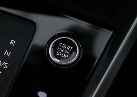 Audi A3 1.0 A3 Sportback 30 TFSI MHEV S Line Semi-Auto 5dr 32