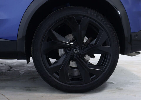 Renault Austral 1.2 Austral Techno Espirit Alpine HEV Auto 5dr 16