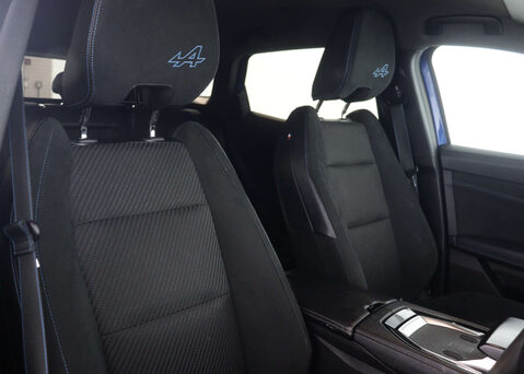 Renault Austral 1.2 Austral Techno Espirit Alpine HEV Auto 5dr 44