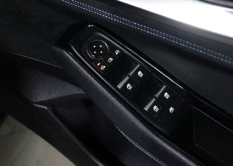 Renault Austral 1.2 Austral Techno Espirit Alpine HEV Auto 5dr 40