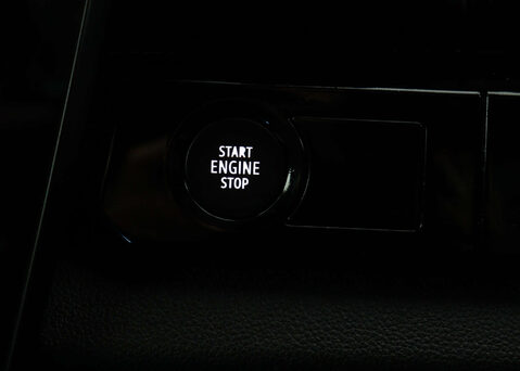 Renault Austral 1.2 Austral Techno Espirit Alpine HEV Auto 5dr 26