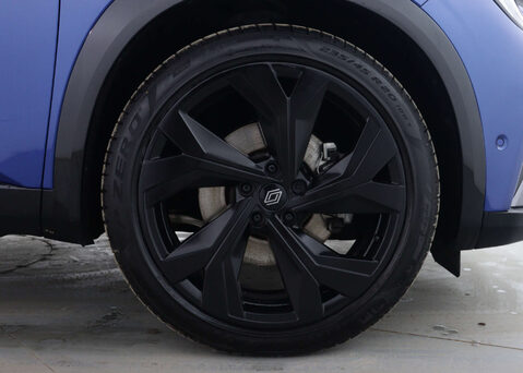 Renault Austral 1.2 Austral Techno Espirit Alpine HEV Auto 5dr 14