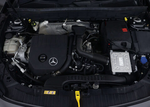 Mercedes-Benz GLB 1.3 GLB 200 AMG Line Auto 5dr 51