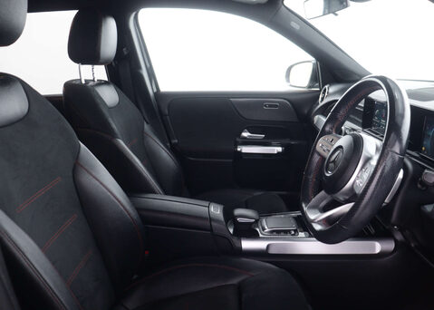 Mercedes-Benz GLB 1.3 GLB 200 AMG Line Auto 5dr 39