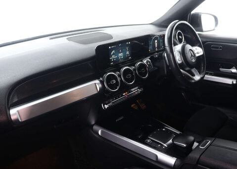 Mercedes-Benz GLB 1.3 GLB 200 AMG Line Auto 5dr 42