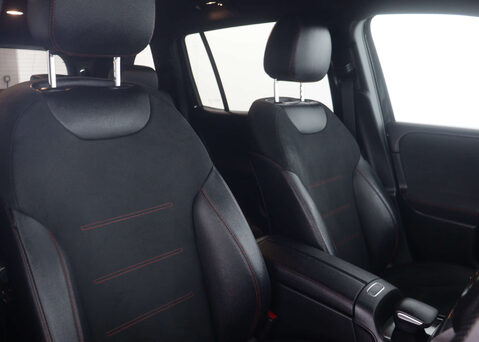 Mercedes-Benz GLB 1.3 GLB 200 AMG Line Auto 5dr 40