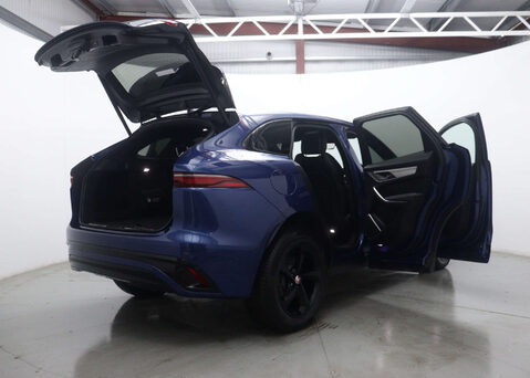 Jaguar F-Pace 2.0 F-PACE R-Dynamic S D MHEV AWD Auto 4WD 5dr 59