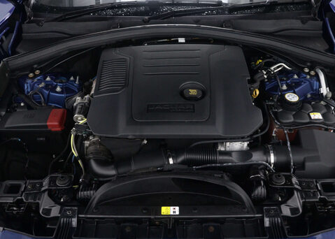 Jaguar F-Pace 2.0 F-PACE R-Dynamic S D MHEV AWD Auto 4WD 5dr 52