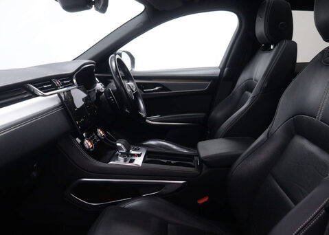 Jaguar F-Pace 2.0 F-PACE R-Dynamic S D MHEV AWD Auto 4WD 5dr 45