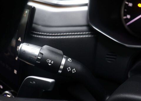 Jaguar F-Pace 2.0 F-PACE R-Dynamic S D MHEV AWD Auto 4WD 5dr 36