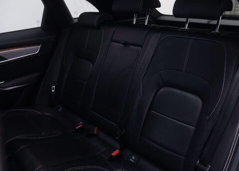 Jaguar F-Pace 2.0 F-PACE R-Dynamic S D MHEV AWD Auto 4WD 5dr 49