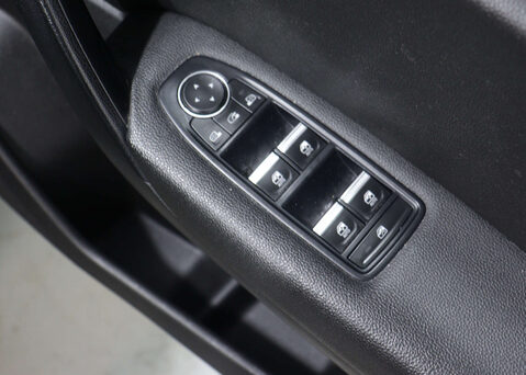 Renault Captur 1.3 Captur S Edition TCe Auto 5dr 34