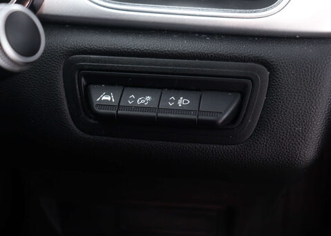 Renault Captur 1.3 Captur S Edition TCe Auto 5dr 33