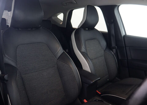 Renault Captur 1.3 Captur S Edition TCe Auto 5dr 37