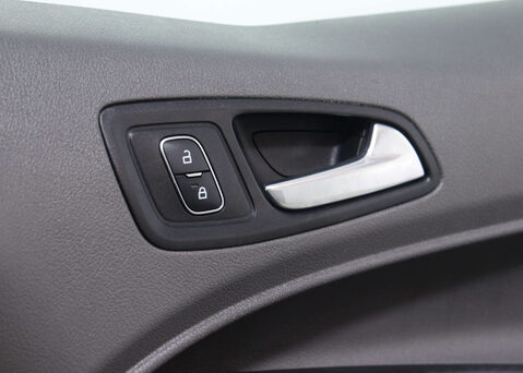 Ford Tourneo Connect 1.5 Tourneo Connect Grand Titanium TDCi Auto 5dr 32