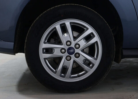 Ford Tourneo Connect 1.5 Tourneo Connect Grand Titanium TDCi Auto 5dr 13