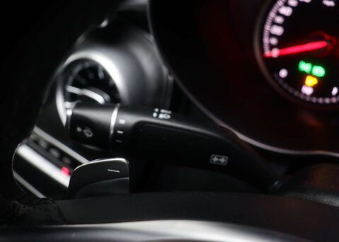 Mercedes-Benz C Class 2.1 C 220 AMG Line D Auto 2dr 31