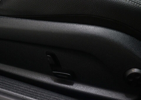 Mercedes-Benz C Class 2.1 C 220 AMG Line D Auto 2dr 51