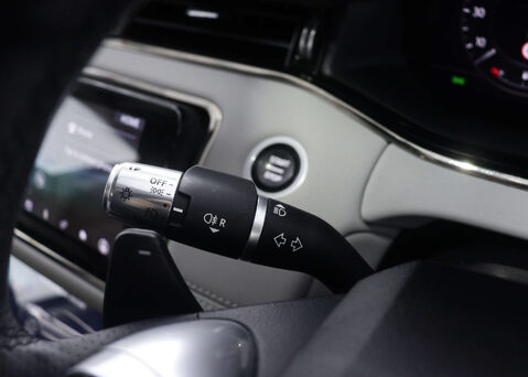 Land Rover Range Rover Evoque 2.0 Range Rover Evoque R-Dynamic SE Auto 4WD 5dr 39