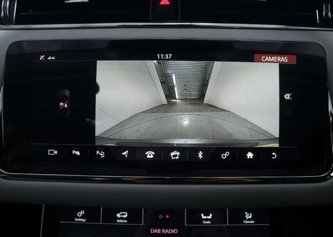 Land Rover Range Rover Evoque 2.0 Range Rover Evoque R-Dynamic SE Auto 4WD 5dr 31