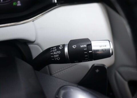 Land Rover Range Rover Evoque 2.0 Range Rover Evoque R-Dynamic SE Auto 4WD 5dr 44