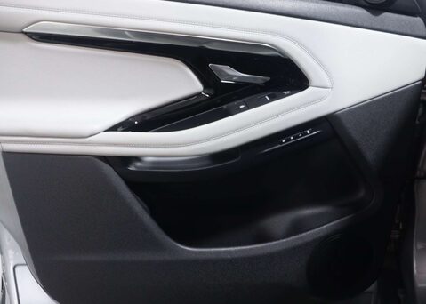 Land Rover Range Rover Evoque 2.0 Range Rover Evoque R-Dynamic SE Auto 4WD 5dr 55