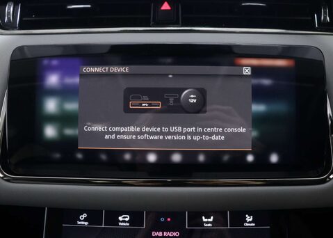 Land Rover Range Rover Evoque 2.0 Range Rover Evoque R-Dynamic SE Auto 4WD 5dr 29