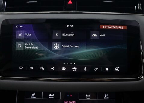 Land Rover Range Rover Evoque 2.0 Range Rover Evoque R-Dynamic SE Auto 4WD 5dr 33