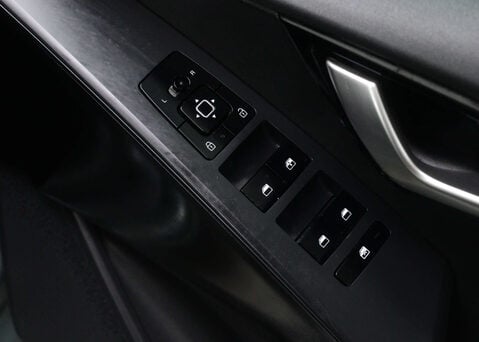 Kia Niro 1.6 Niro 2 HEV Semi-Auto 5dr 38