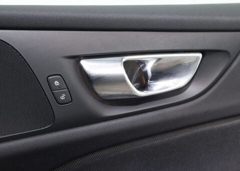 Volvo V60 2.0 V60 R-Design T6 Recharge AWD Auto 4WD 5dr 40