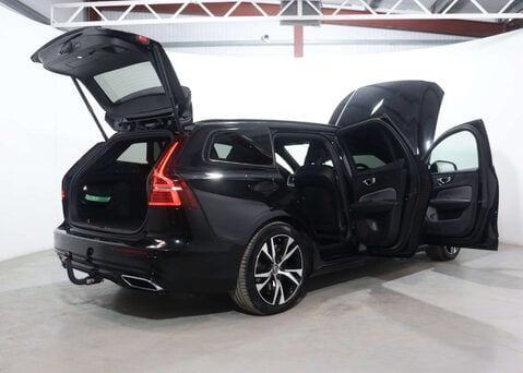 Volvo V60 2.0 V60 R-Design T6 Recharge AWD Auto 4WD 5dr 61