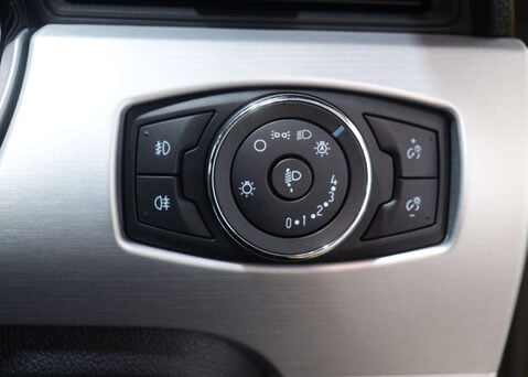 Ford Mustang 5.0 Mustang GT Auto 2dr 30