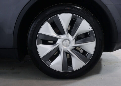 Tesla Model Y ModeL Y Long Range AWD 4WD 5dr 17