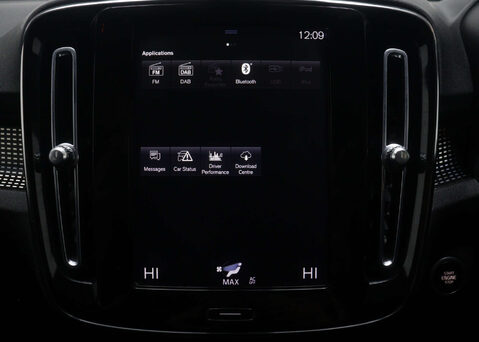 Volvo XC40 1.5 XC40 R-Design T3 Auto 5dr 27