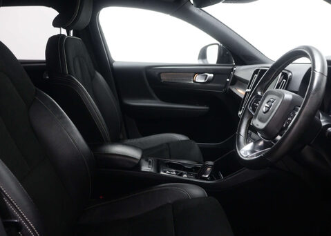Volvo XC40 1.5 XC40 R-Design T3 Auto 5dr 39