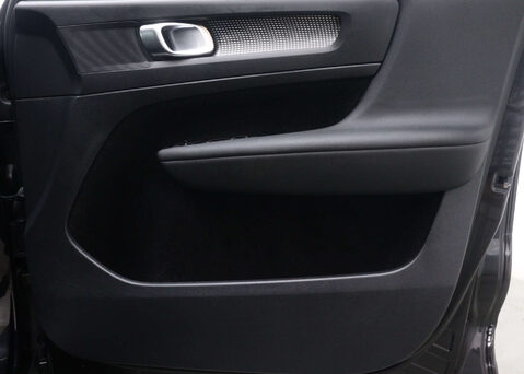 Volvo XC40 1.5 XC40 R-Design T3 Auto 5dr 41