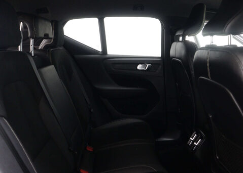 Volvo XC40 1.5 XC40 R-Design T3 Auto 5dr 47