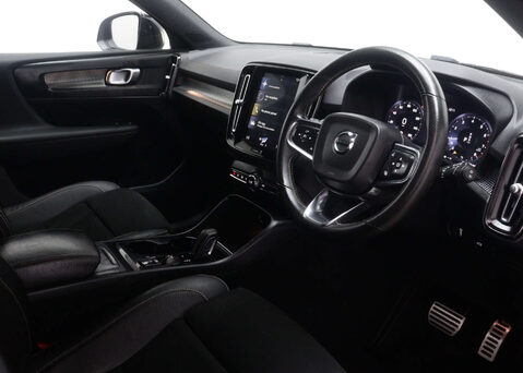 Volvo XC40 1.5 XC40 R-Design T3 Auto 5dr 38