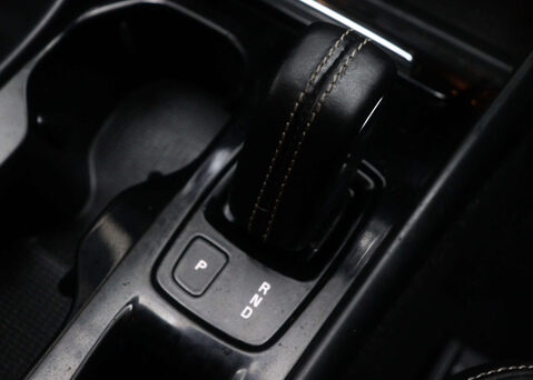 Volvo XC40 1.5 XC40 R-Design T3 Auto 5dr 30