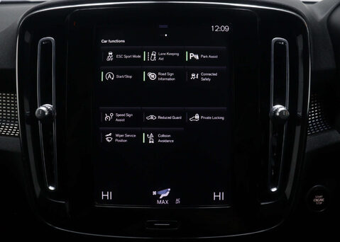 Volvo XC40 1.5 XC40 R-Design T3 Auto 5dr 26