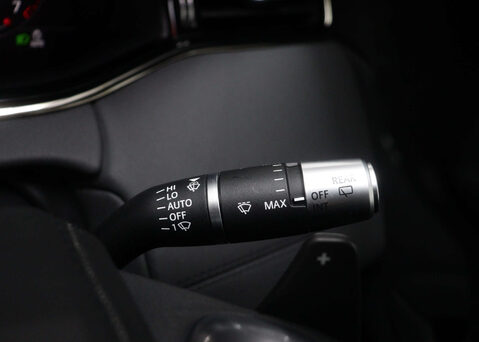 Land Rover Range Rover Evoque 2.0 Range Rover Evoque R-Dynamic SE Auto 4WD 5dr 39