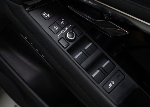 Land Rover Range Rover Evoque 2.0 Range Rover Evoque R-Dynamic SE Auto 4WD 5dr 40