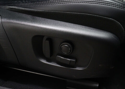 Land Rover Range Rover Evoque 2.0 Range Rover Evoque R-Dynamic SE Auto 4WD 5dr 41