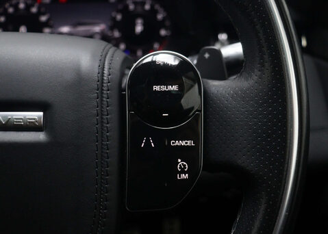 Land Rover Range Rover Evoque 2.0 Range Rover Evoque R-Dynamic SE Auto 4WD 5dr 37