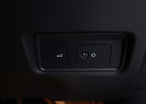 Jaguar E-Pace 2.0 E-Pace R-Dynamic S MHEV AWD Auto 4WD 5dr 41