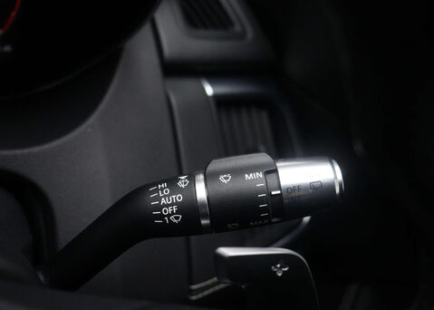 Jaguar E-Pace 2.0 E-Pace R-Dynamic S MHEV AWD Auto 4WD 5dr 39