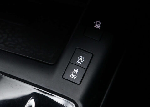 Jaguar E-Pace 2.0 E-Pace R-Dynamic S MHEV AWD Auto 4WD 5dr 33