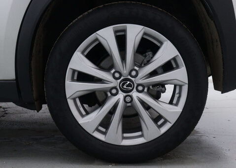 Lexus Ux 2.0 UX 250H F Sport Design 4x2 CVT 5dr 16